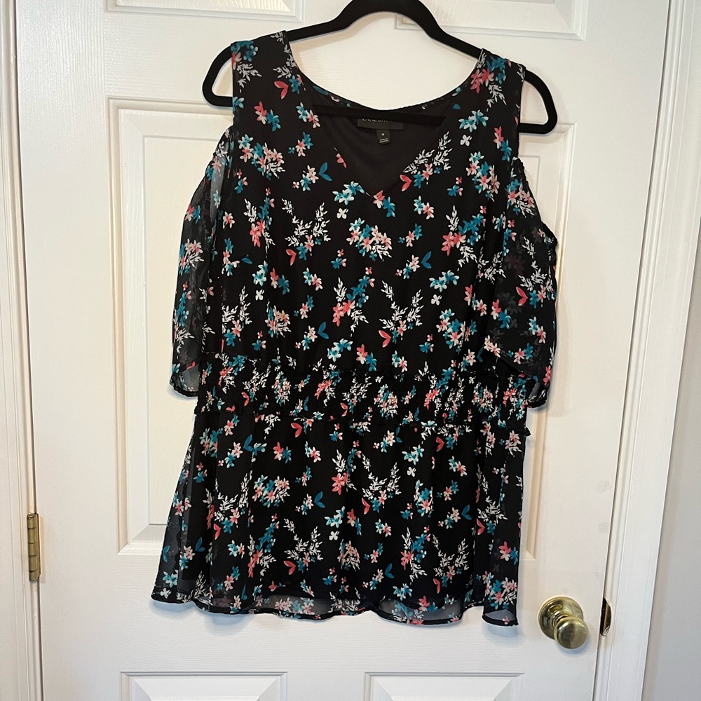 Lane Bryant Black Floral Cold Shoulder Blouse Sz 18